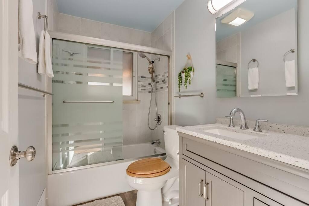 Well-appointed Family In Aurora/denver Colorado